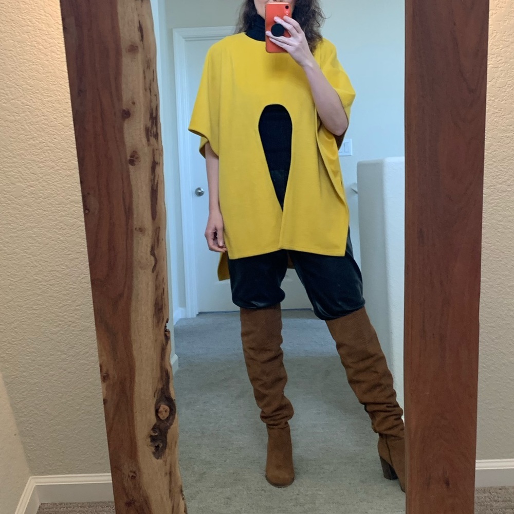 Custom made cape - Picture 2 of 4